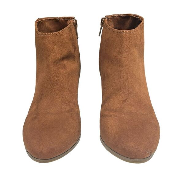 Old Navy Faux Suede Brown Ankle Booties Short Heeled Boots Size 7 Light Brown - Picture 2 of 13